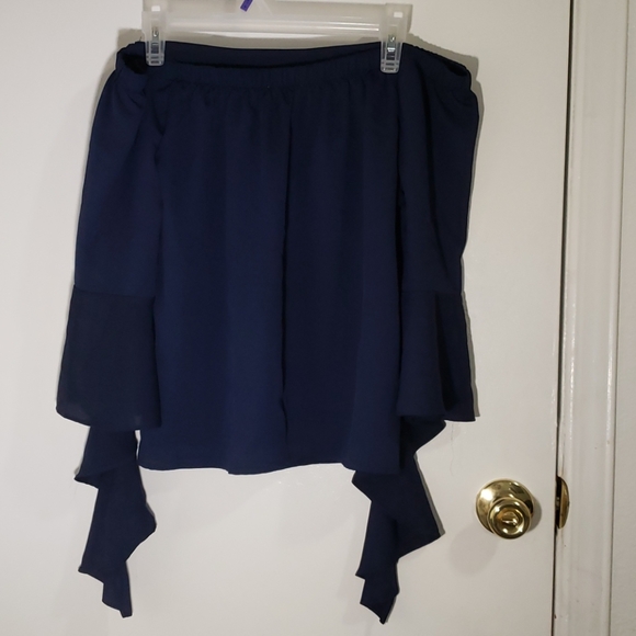 Croped Blouse - Picture 2 of 5